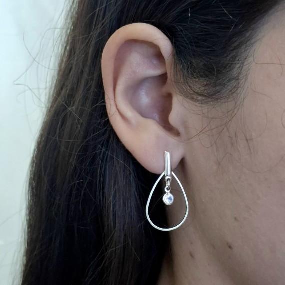 Brinco em Formato de Gota com Pedra - Folheado a Prata 