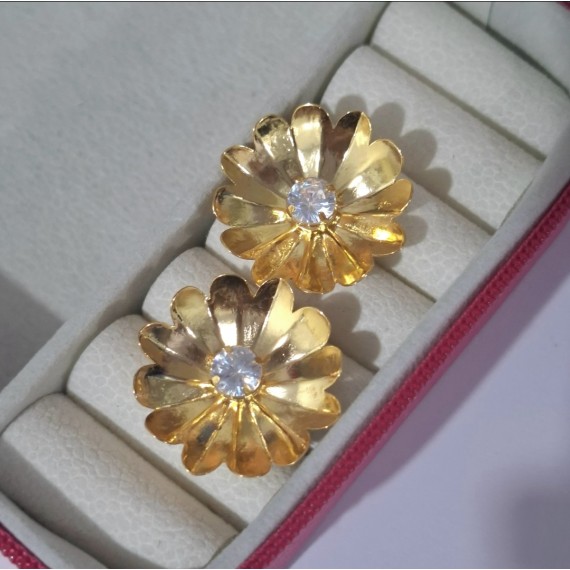 Brinco de Flor com Pedra - Folheado a ouro 18k