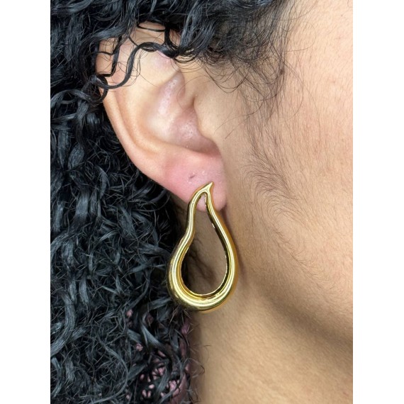 Brinco elegante moderno - follheado a ouro 