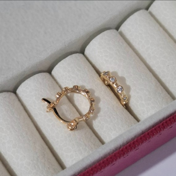 Argola Articulada com Pedras - Folheado a ouro 18k