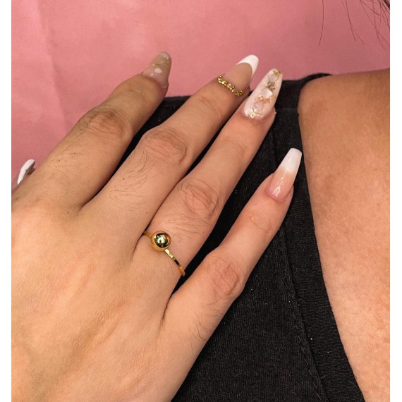 Anel com Bolinha - Folheado a Ouro 18k
