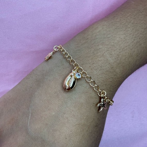 Pulseira com Pingente de Estrela,Concha + Pedra - Folheado a Ouro 18k