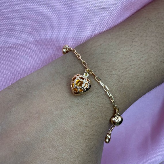 Pulseira Elo Cadeado com Corações Pendurados - Folheado a Ouro 18k