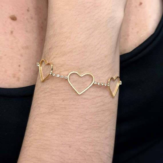 Pulseira com Três Corações Vazados com Pedras - Folheado a Ouro 18k