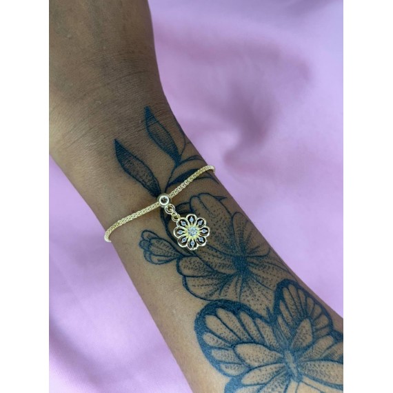 Pulseira estilo Pandora com Pingente Pendurado de Flor com Ponto de Luz - Folheado a Ouro 18k