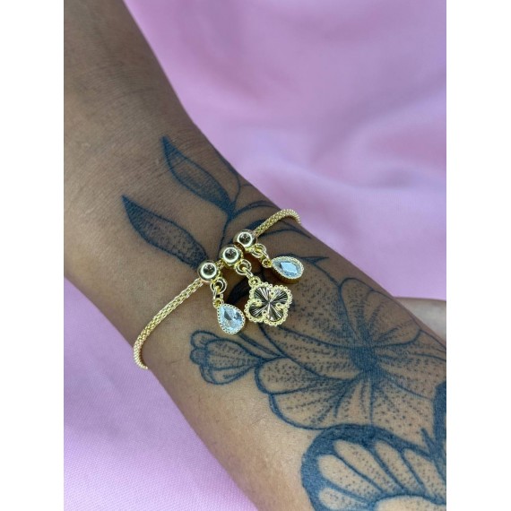 Pulseira estilo Pandora com Pingentes Pendurados de Trevo e Ponto de Luz - Folheado a Ouro 18k