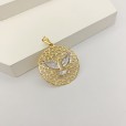 Pingente de Medalha com Detalhes Vazados + Pomba da Paz - Folheado a Ouro 18k 