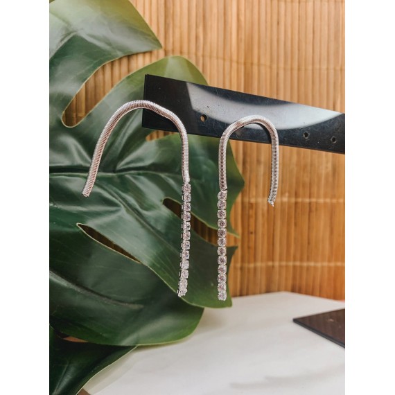 Brinco com corrente modelo Snake e riviera de zircônia - Folheado a Prata
