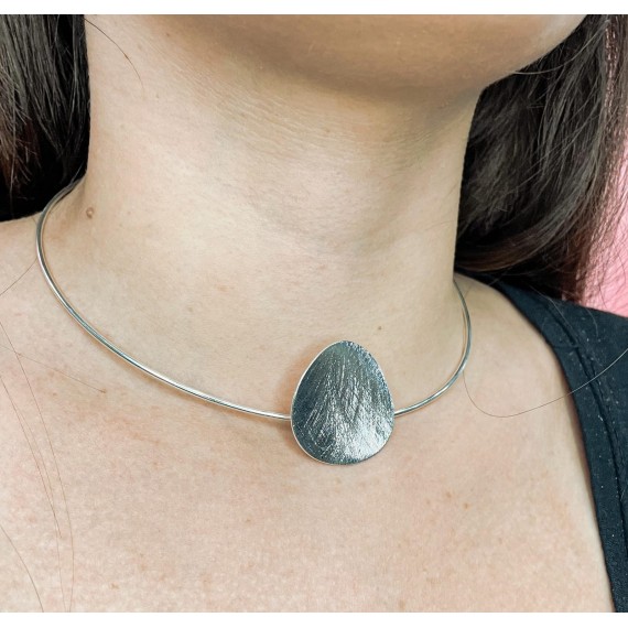 Choker com Pingente de Círculo Preenchido - Folheado a Prata