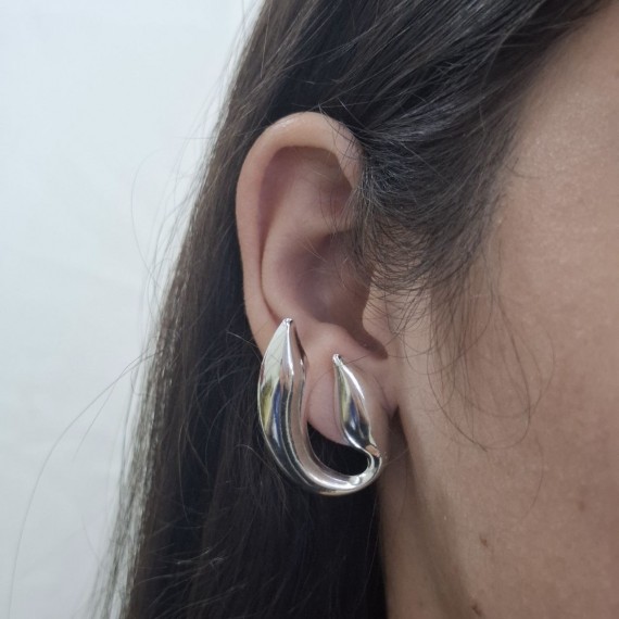 Brinco Formato Vírgula Aberta - Folheado a Prata 