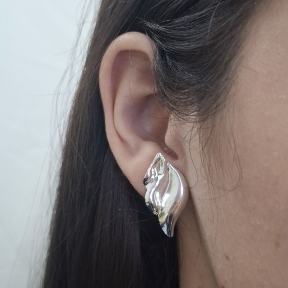 Brinco Formato Gota Ondulado - Folheado a Prata