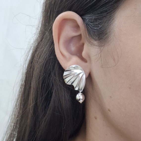 Brinco com Textura e Bolinha - Folheado a Prata