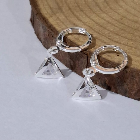 Mini Argola com Pingente Triangular Pendurado - Folheado a Prata