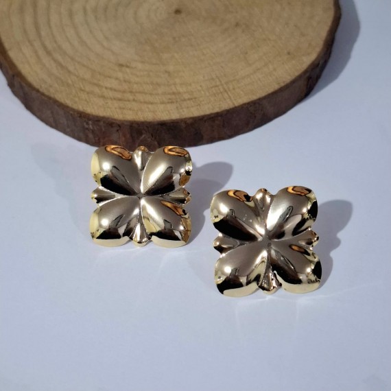 Brinco Formato Flor Arredondada - Folheado a Ouro 18k 